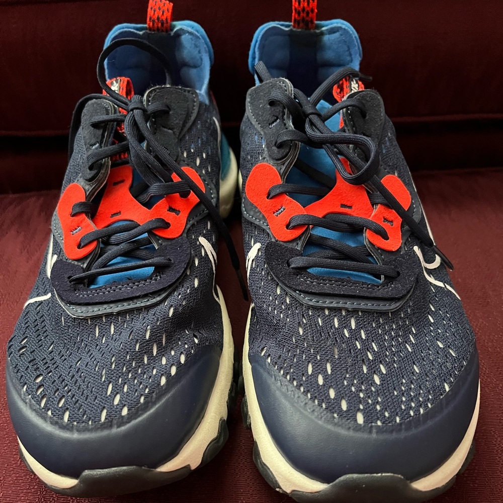 Nike React Vision bid kid shoes Youth 7
